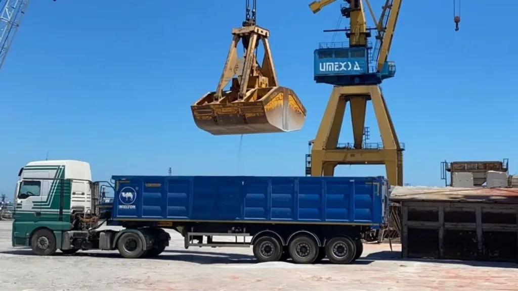 Difference Between Bulk Cargo and Break Bulk Cargo